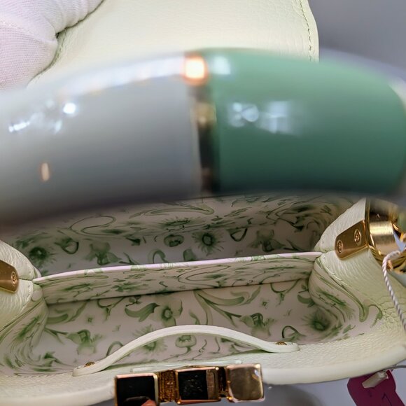 Louis Vuitton Mint Capucines Mini Bag - Picture 12 of 16